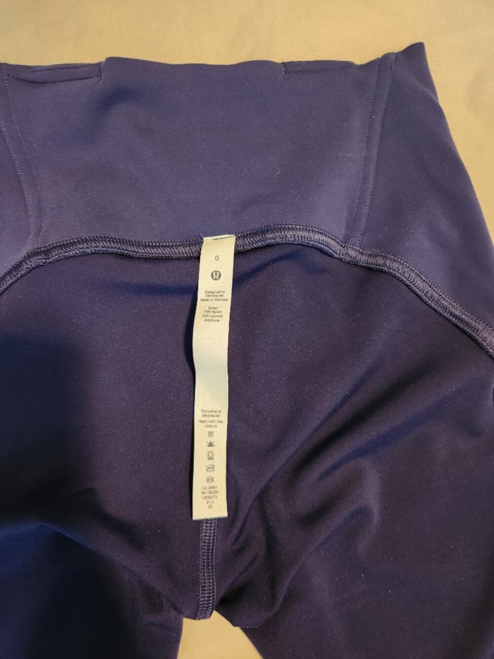 LIke New! Lululemon InStill High-Rise Tight 25" Dark Navy - Size 0 - Picture 2 of 3